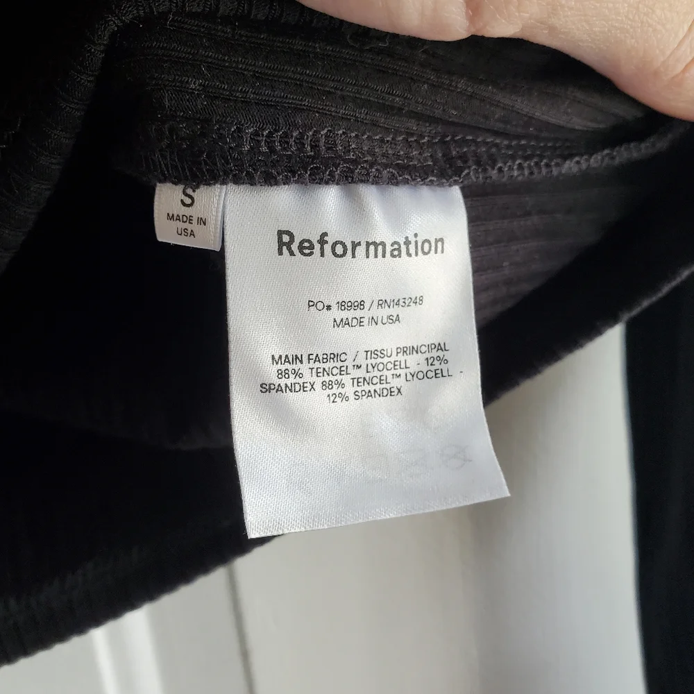 Reformation Black Long Sleeve Crop Top - Picture 15 of 16